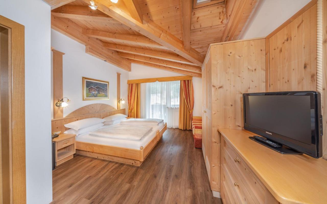 Hotel Rodella Сельва-ди-Валь-Гардена Экстерьер фото